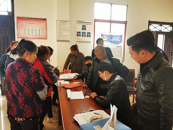 x^(q)(dng)t(y)ӑ{C