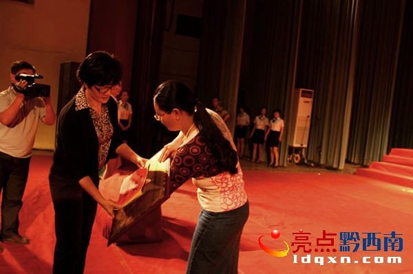 1.DίL(zhng)L(zhng)@һȪ(jing)Ĵ(du)C(jing).jpg